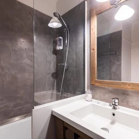 Vue Montagne Parking Prive Balcon Apartment *